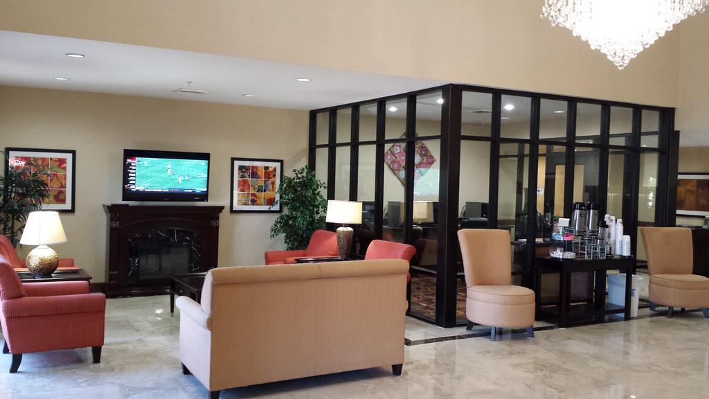 Comfort Suites Waycross Exterior photo