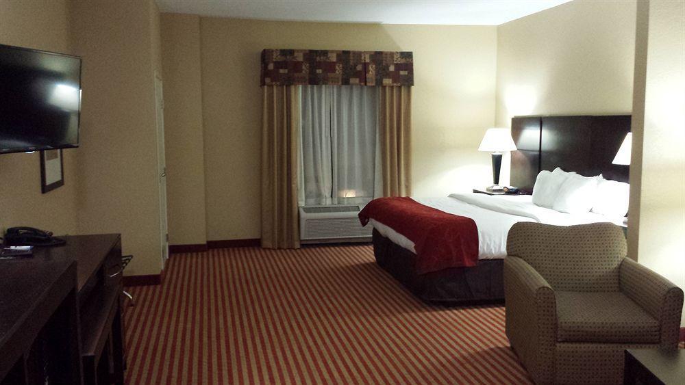 Comfort Suites Waycross Exterior photo