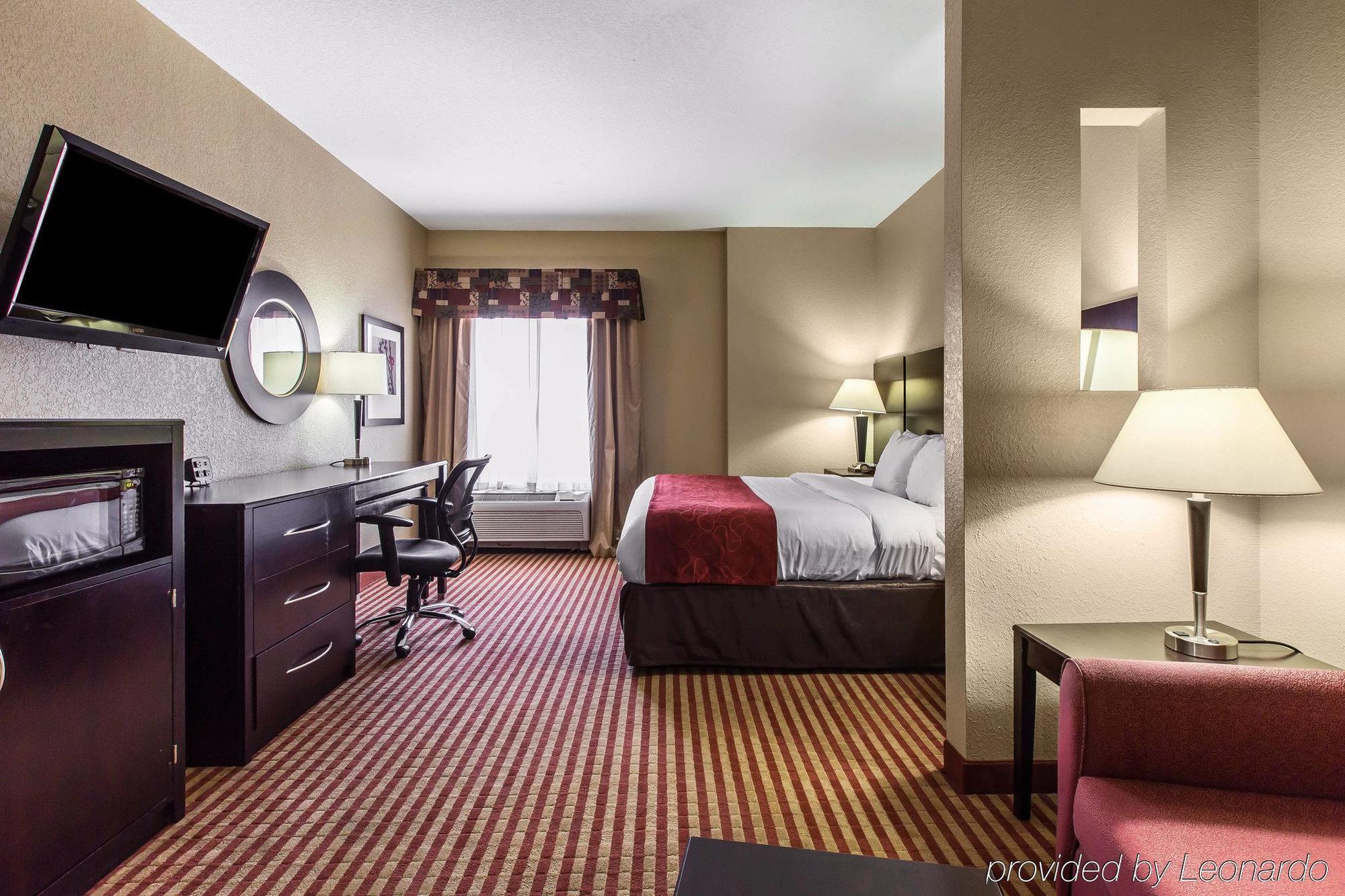 Comfort Suites Waycross Exterior photo