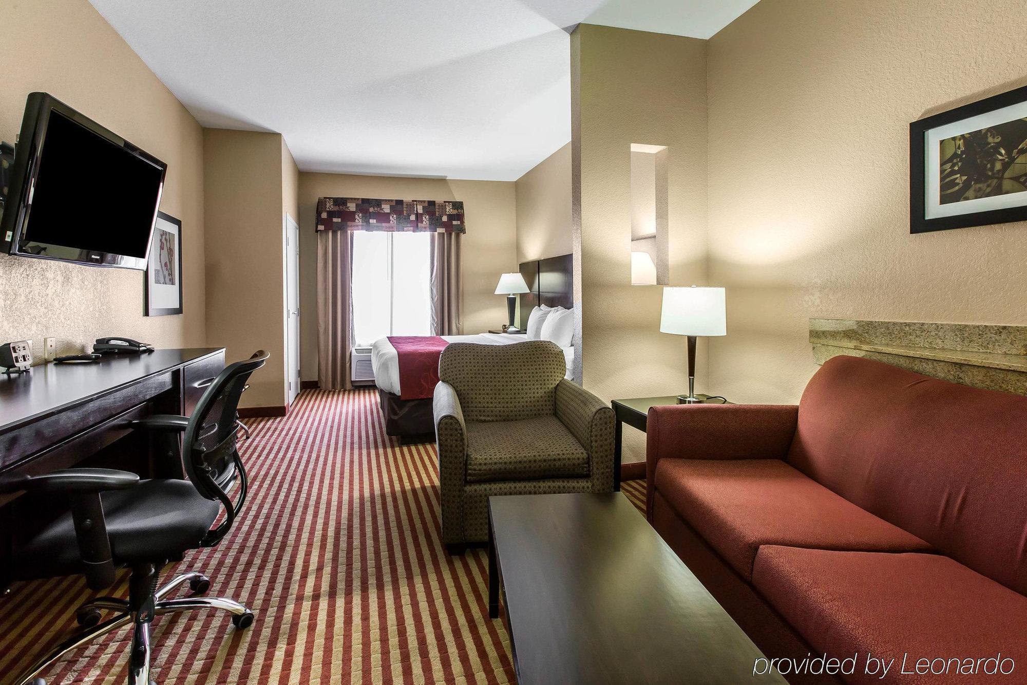 Comfort Suites Waycross Exterior photo