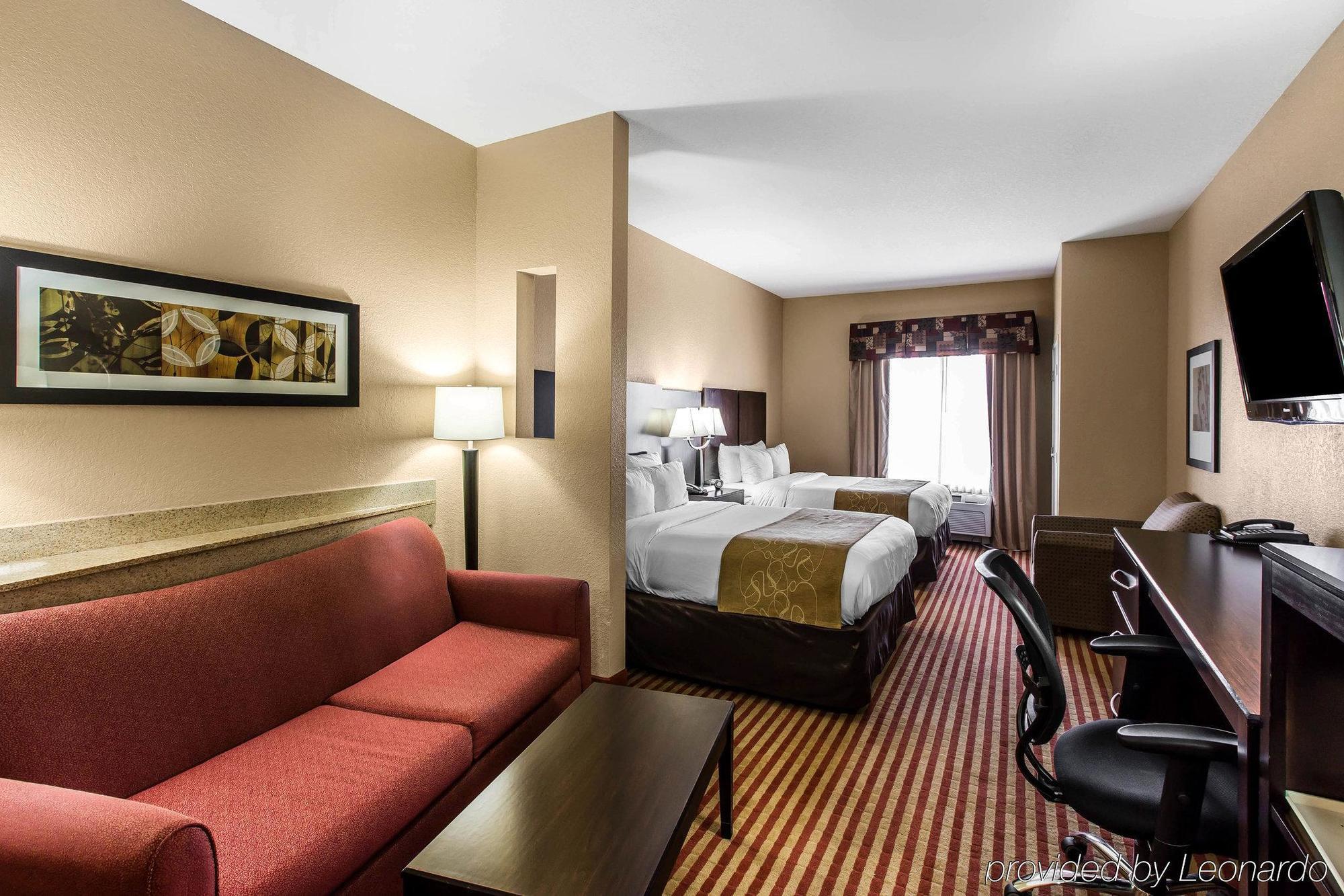 Comfort Suites Waycross Exterior photo